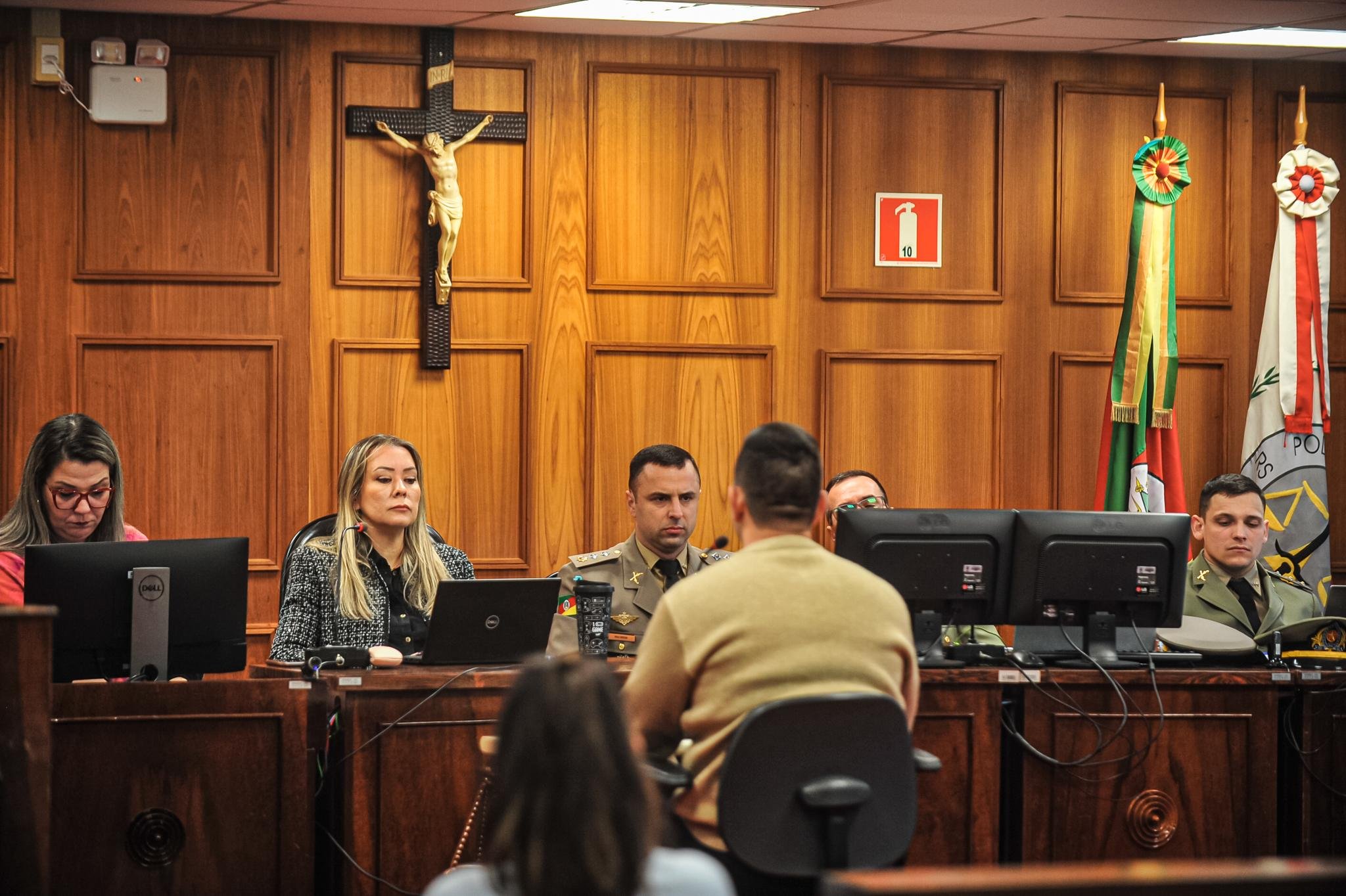 Decis&atilde;o sobre o futuro dos r&eacute;us ser&aacute; tomada pelo Conselho Permanente da Justi&ccedil;a Militar.