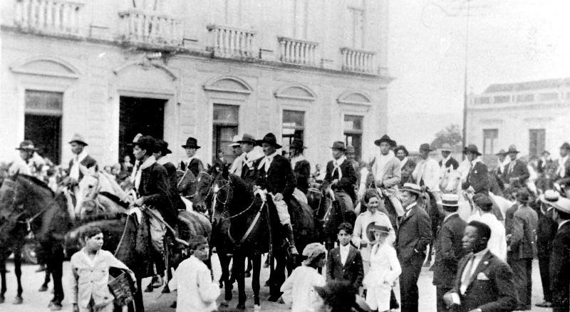 Chegada de um grupo de revolucion&aacute;rios a S&atilde;o Louren&ccedil;o do Sul