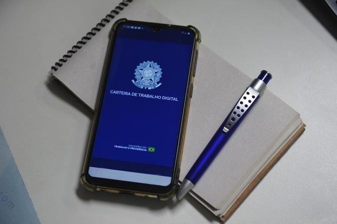 &Eacute; poss&iacute;vel se candidatar &agrave;s vagas presencialmente e via internet
