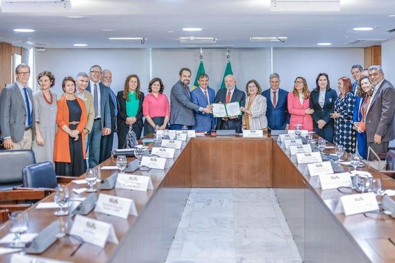 "O dado &eacute; que 70% do p&uacute;blico que ofertou produtos da agricultura familiar foram mulheres. Ent&atilde;o, a gente quer tamb&eacute;m com esse programa buscar a independ&ecirc;ncia econ&ocirc;mica das trabalhadoras rurais&rdquo;, afirma o presidente da Conab, Edegar Pretto.