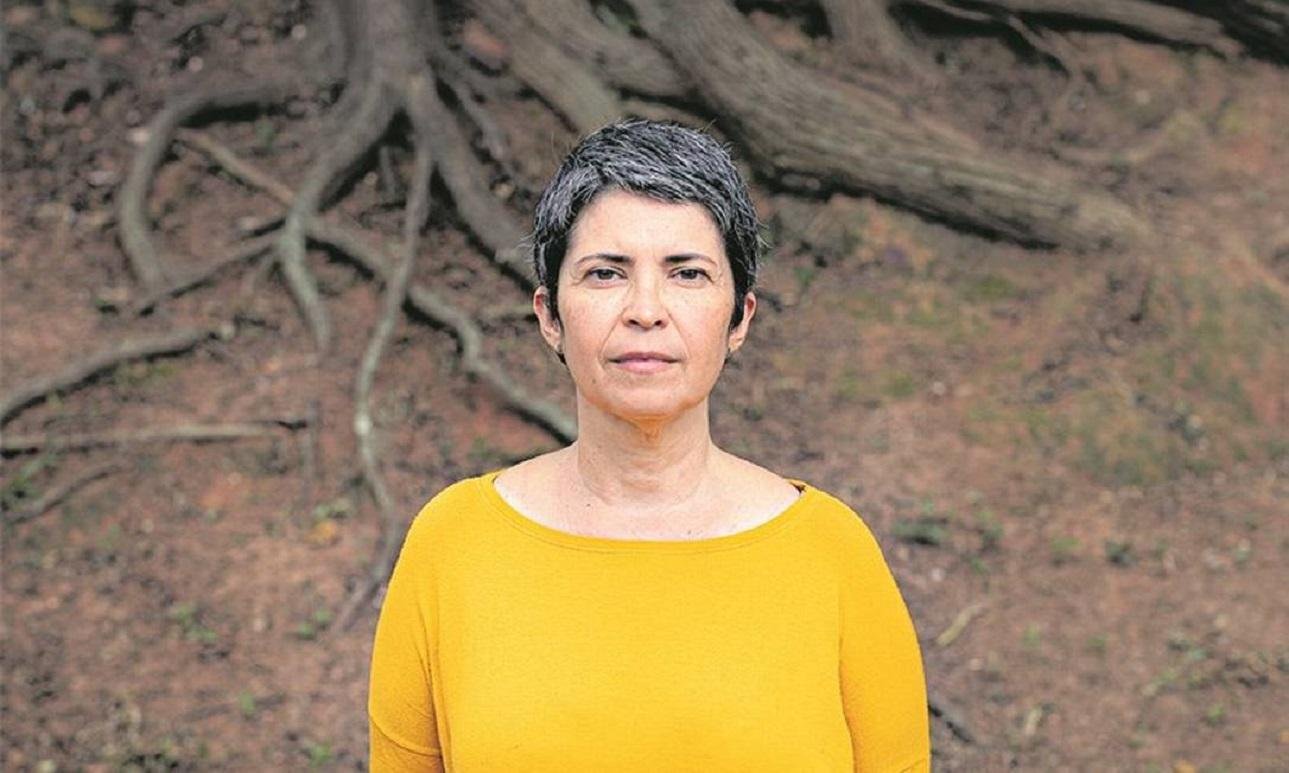 Micheliny Verunschk, autora da obra "O som do rugido da on&ccedil;a" traz figura&ccedil;&otilde;es de mulheres ind&iacute;genas