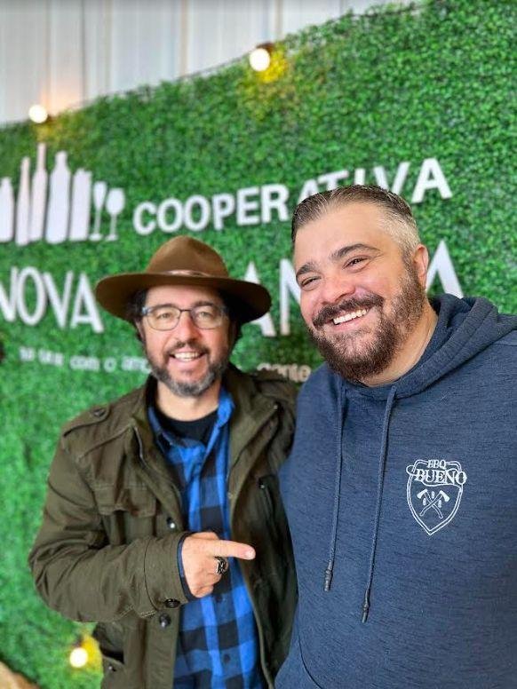 Marcelo Bolinha e Rodrigo Bueno em evento realizado em vin&iacute;cola