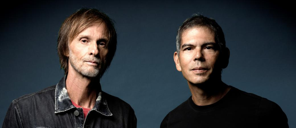 Dado Villa-Lobos e Marcelo Bonf&aacute; tocam cl&aacute;ssicos do Legi&atilde;o Urbana no Ara&uacute;jo Vianna