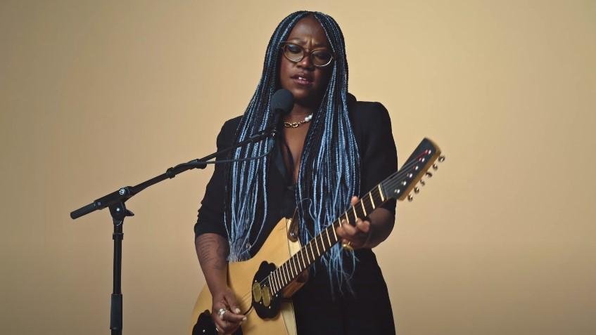 M&eacute;lissa Laveaux, madrinha do Festival, &eacute; cantora e compositora canadense de ascend&ecirc;ncia haitiana