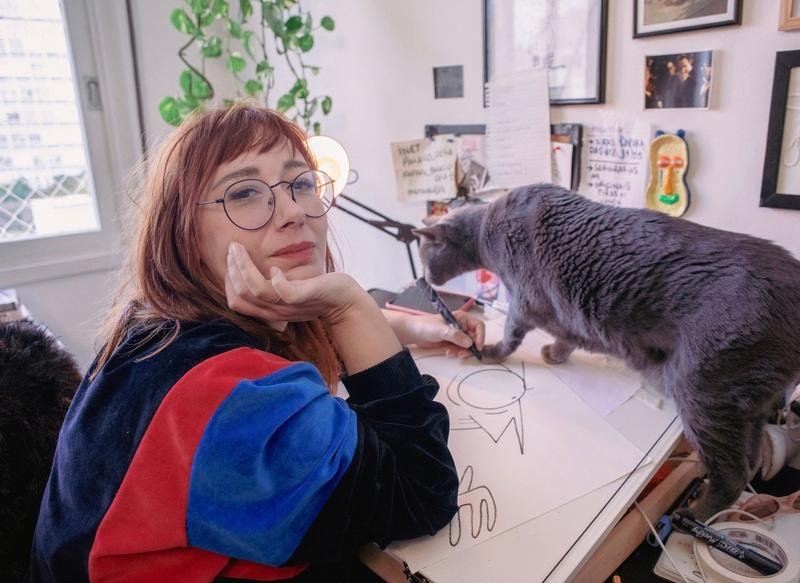 Fabiane Langona &eacute; cartunista, ilustradora e autora de quadrinhos