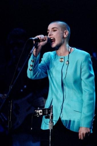Cantora irlandesa em um show em Nova Iorque em 1992