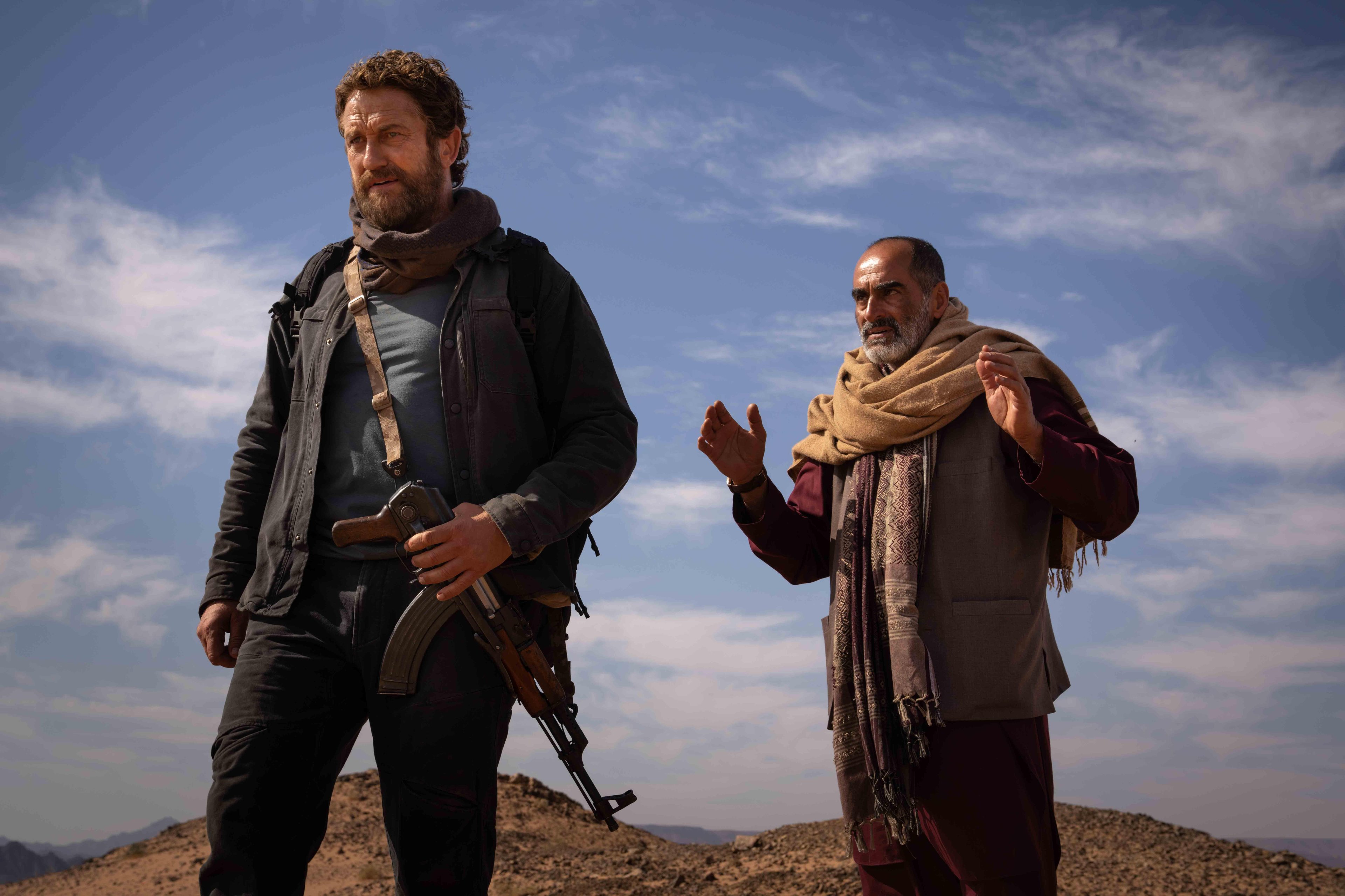 O ator Gerard Butler protagoniza o filme 'Miss&atilde;o Sobreviv&ecirc;ncia', com muitas cenas de a&ccedil;&atilde;o