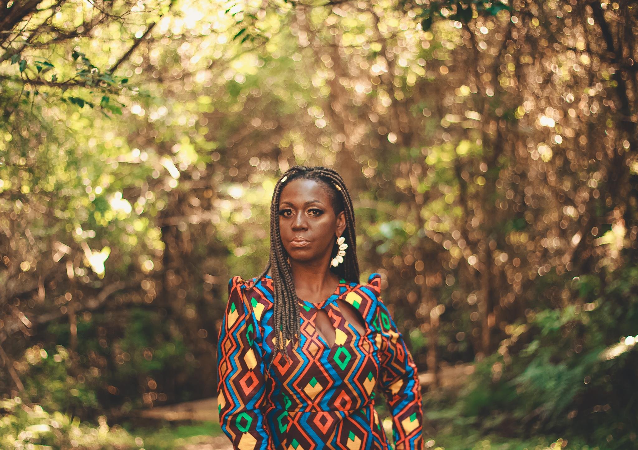 A cantora Glau Barros apresenta repert&oacute;rio de samba no show de hoje