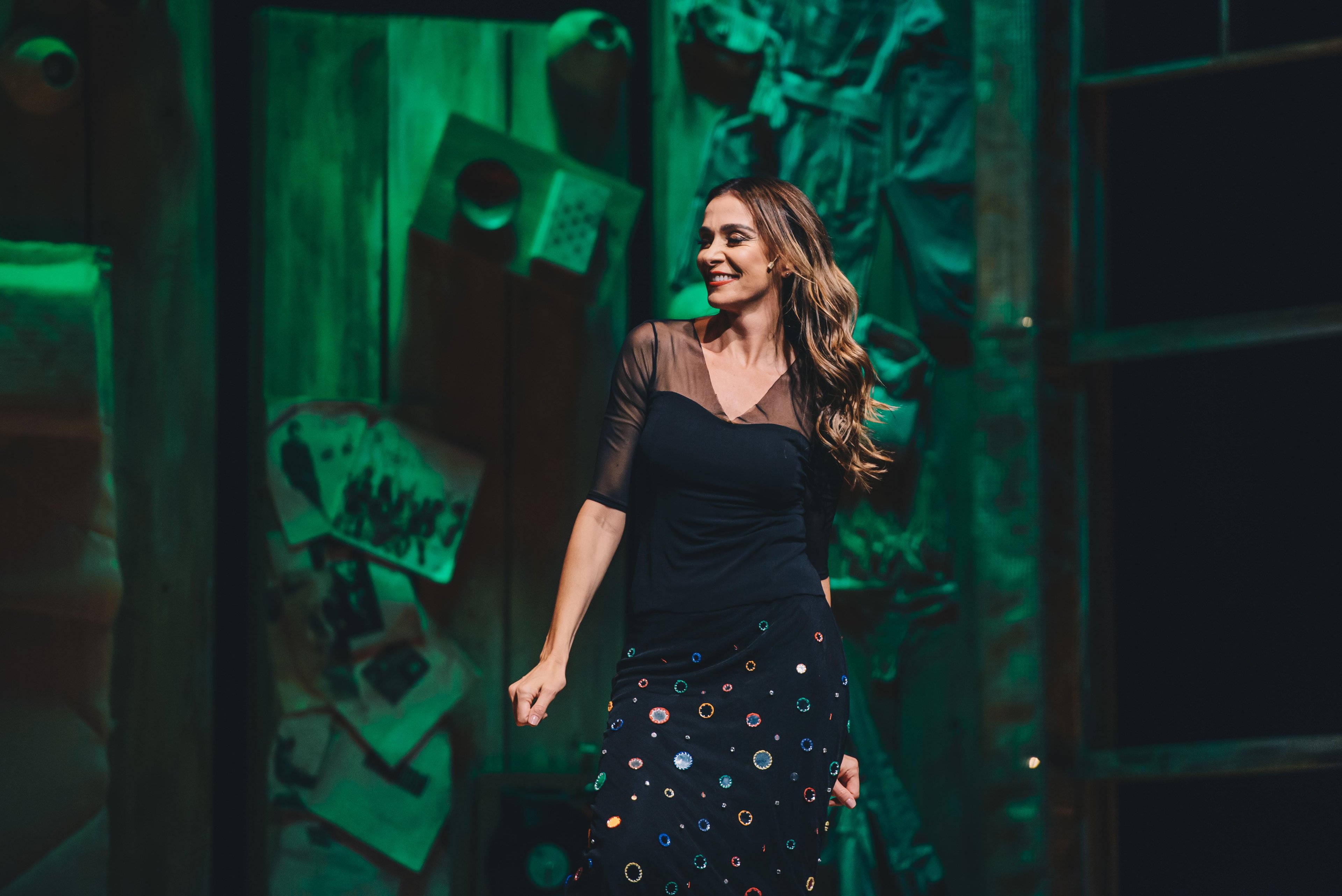 M&ocirc;nica Martelli interpreta Fernanda, uma mulher casada que luta para manter a rela&ccedil;&atilde;o