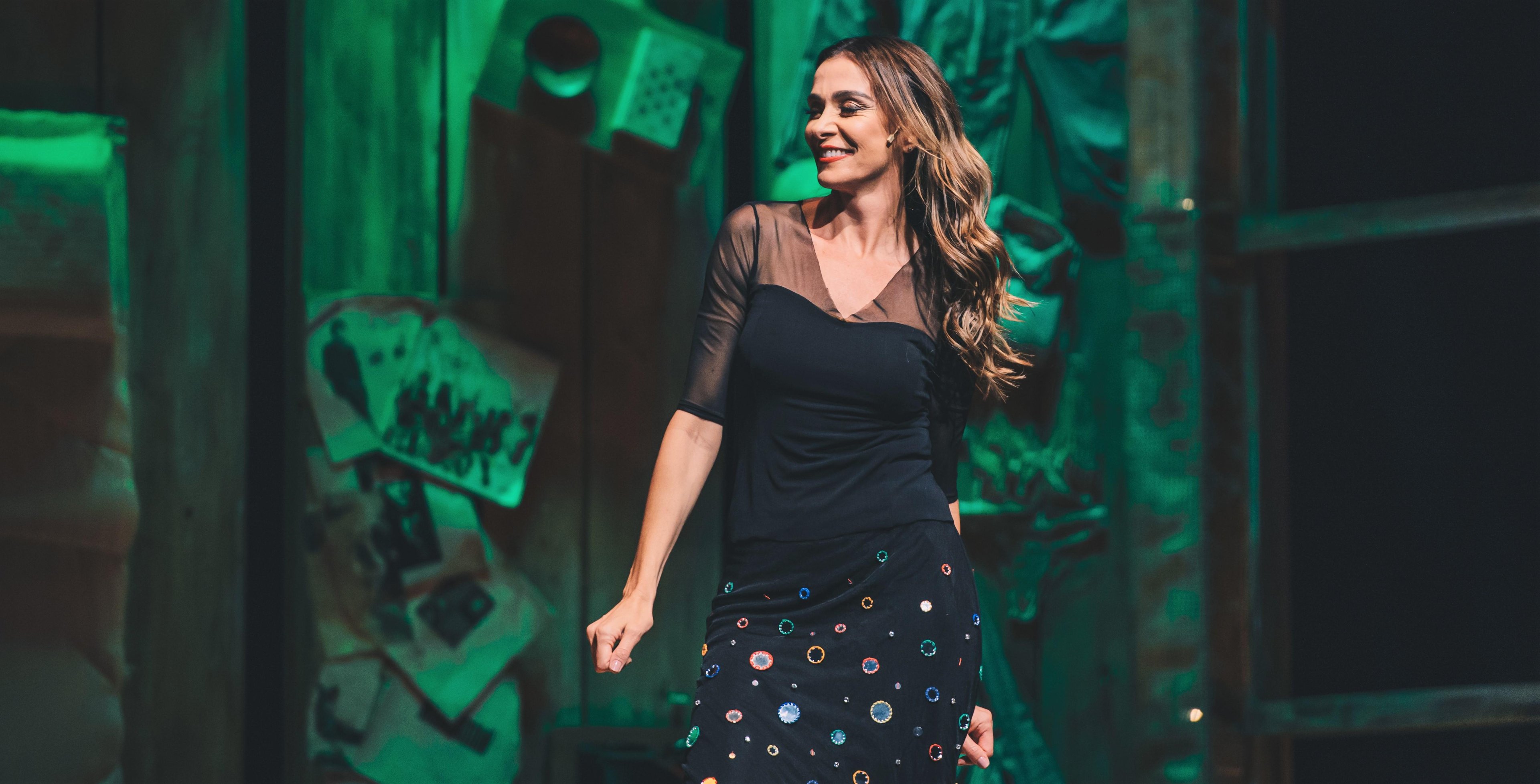 M&ocirc;nica Martelli interpreta Fernanda, uma mulher casada que luta para manter a rela&ccedil;&atilde;o