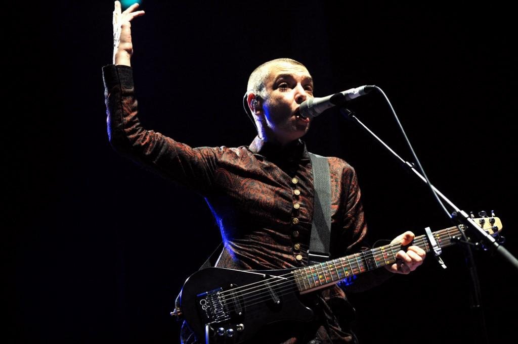 Sinead O'Connor em show na Fran&ccedil;a em 2013