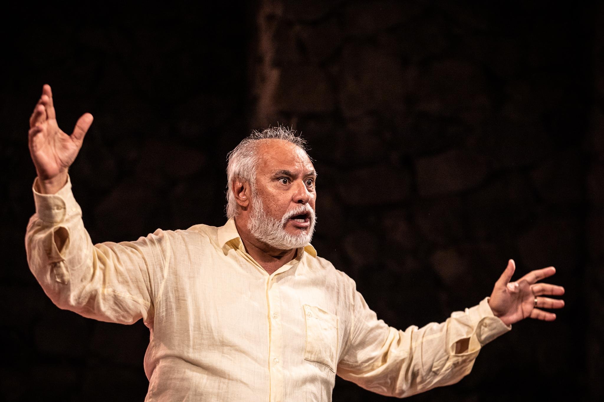 Gilson de Barros protagoniza a adapta&ccedil;&atilde;o teatral da obra de Guimar&atilde;es Rosa