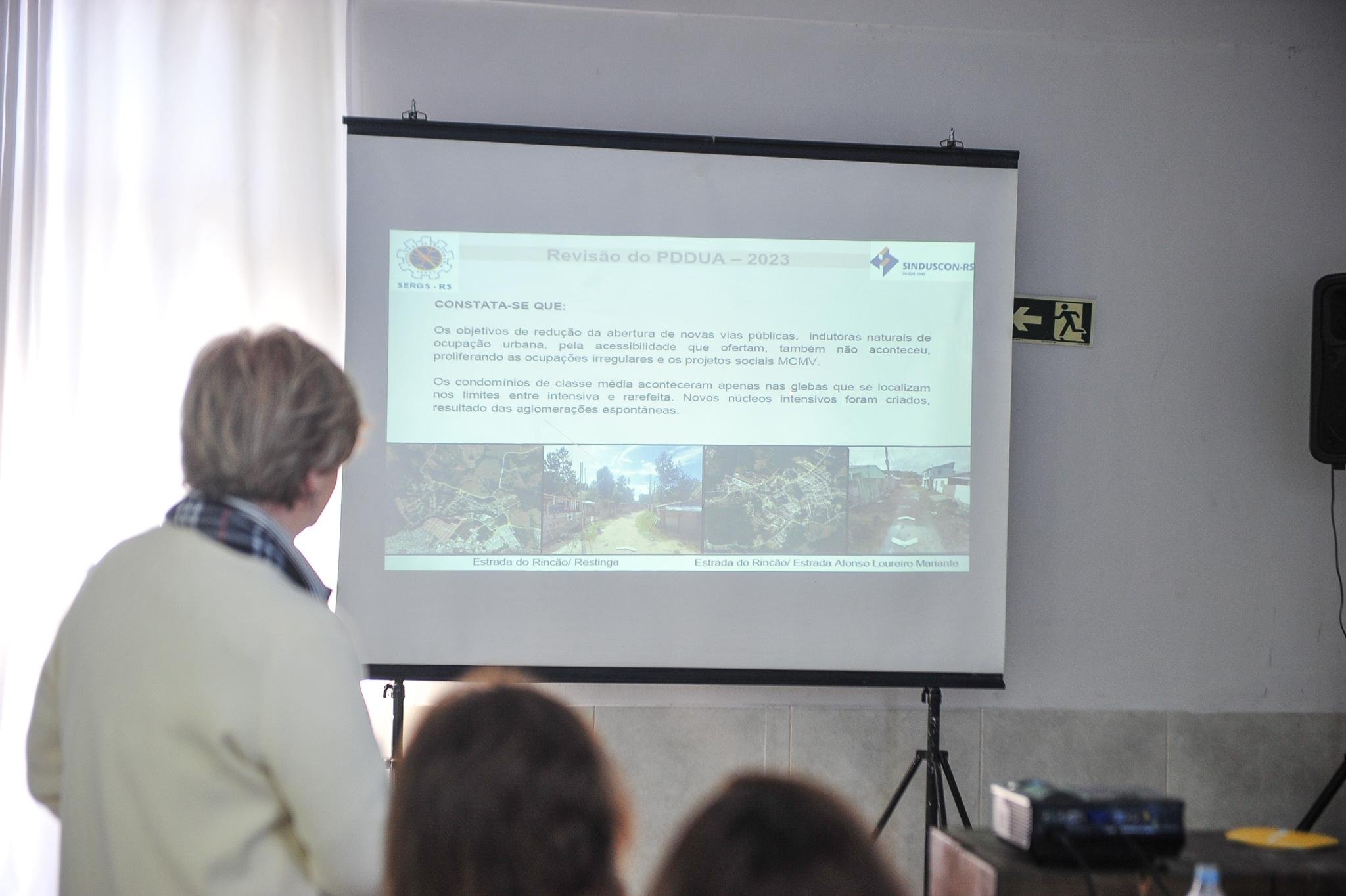 A apresenta&ccedil;&atilde;o foi comandada pela vice-coordenadora da Comiss&atilde;o de Arquitetura e Urbanismo da Sergs, Marilu Maraschin.
