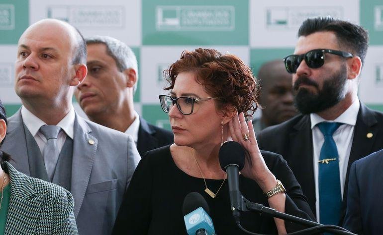 Ex-deputada falou em coletiva ap&oacute;s opera&ccedil;&atilde;o