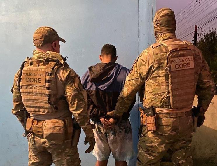 Policiais da Coordenadoria de Recursos Especiais (Core) participaram da opera&ccedil;&atilde;o em Canoas