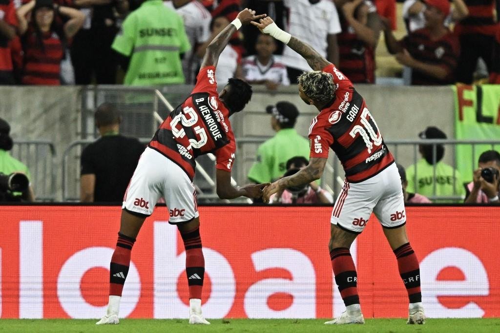 Gabigol e Bruno Henrique voltaram a formar grande combina&ccedil;&atilde;o