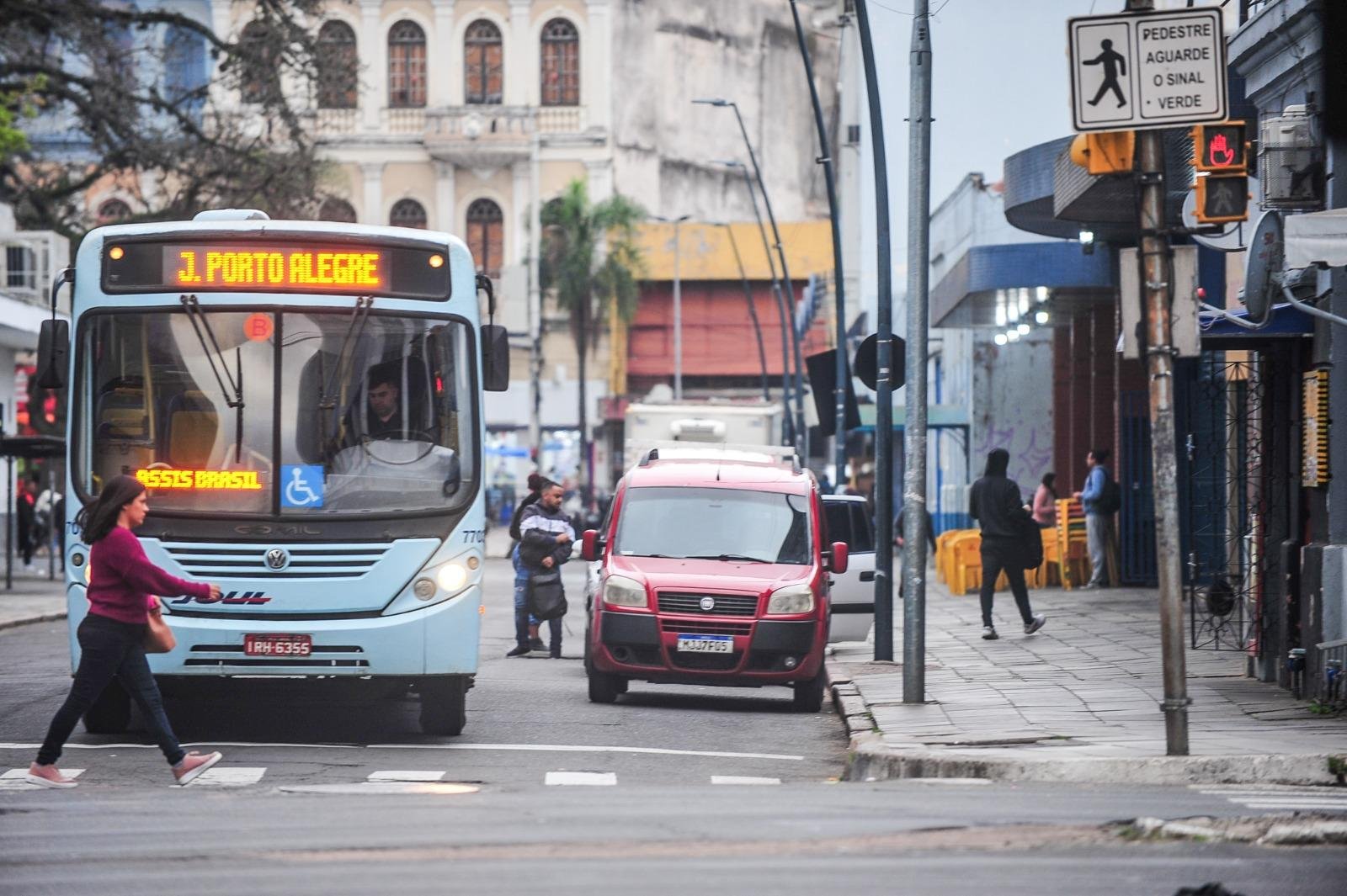 Na Capital, motoristas atuam &agrave; luz do dia e no mesmo ambiente dos &ocirc;nibus