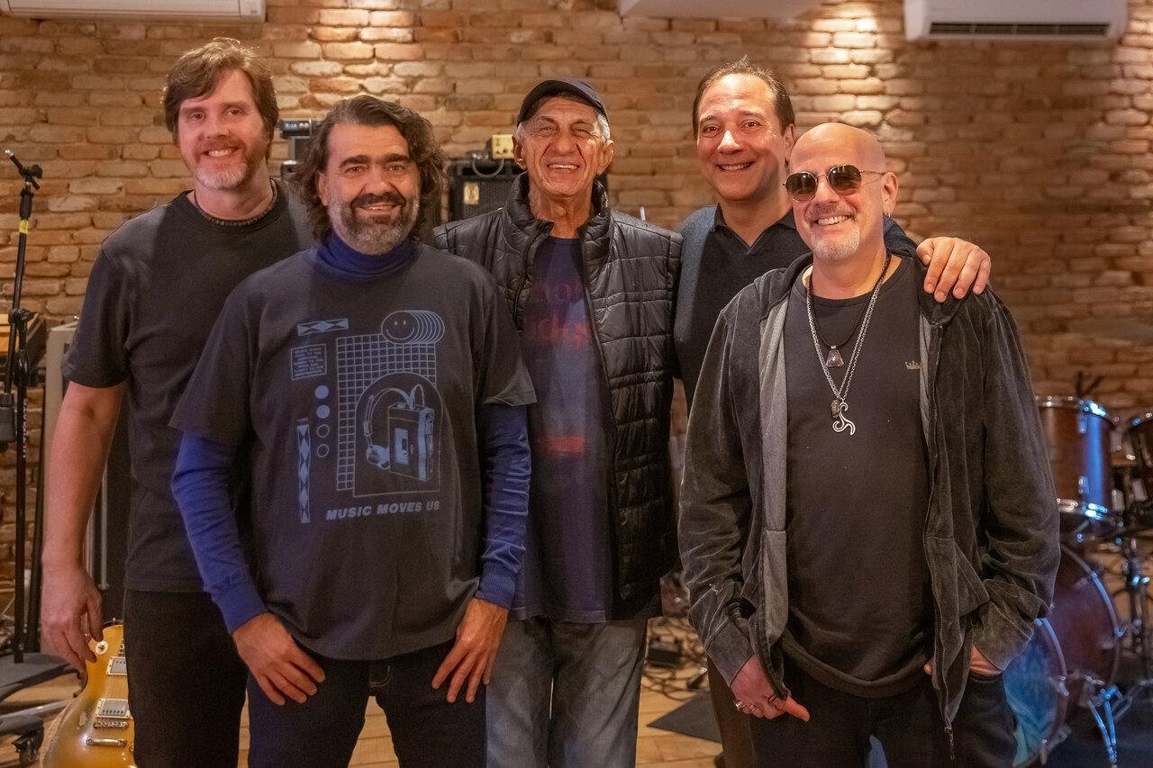 Projeto &lsquo;Vou te Levar Comigo&rsquo; re&uacute;ne banda e convidados especiais