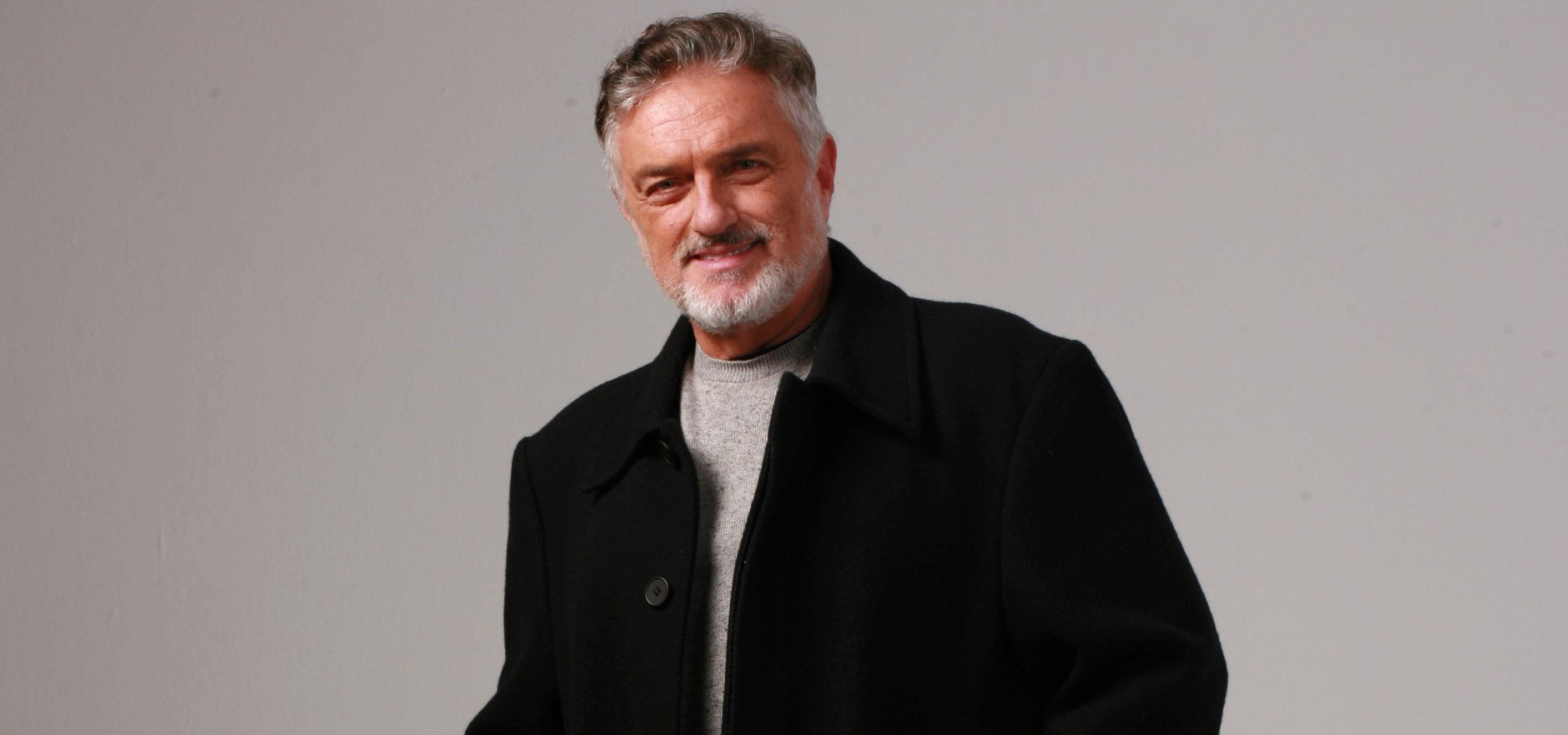 O Espantalho &eacute; um mon&oacute;logo que coloca Werner Sch&uuml;nemann no centro do palco