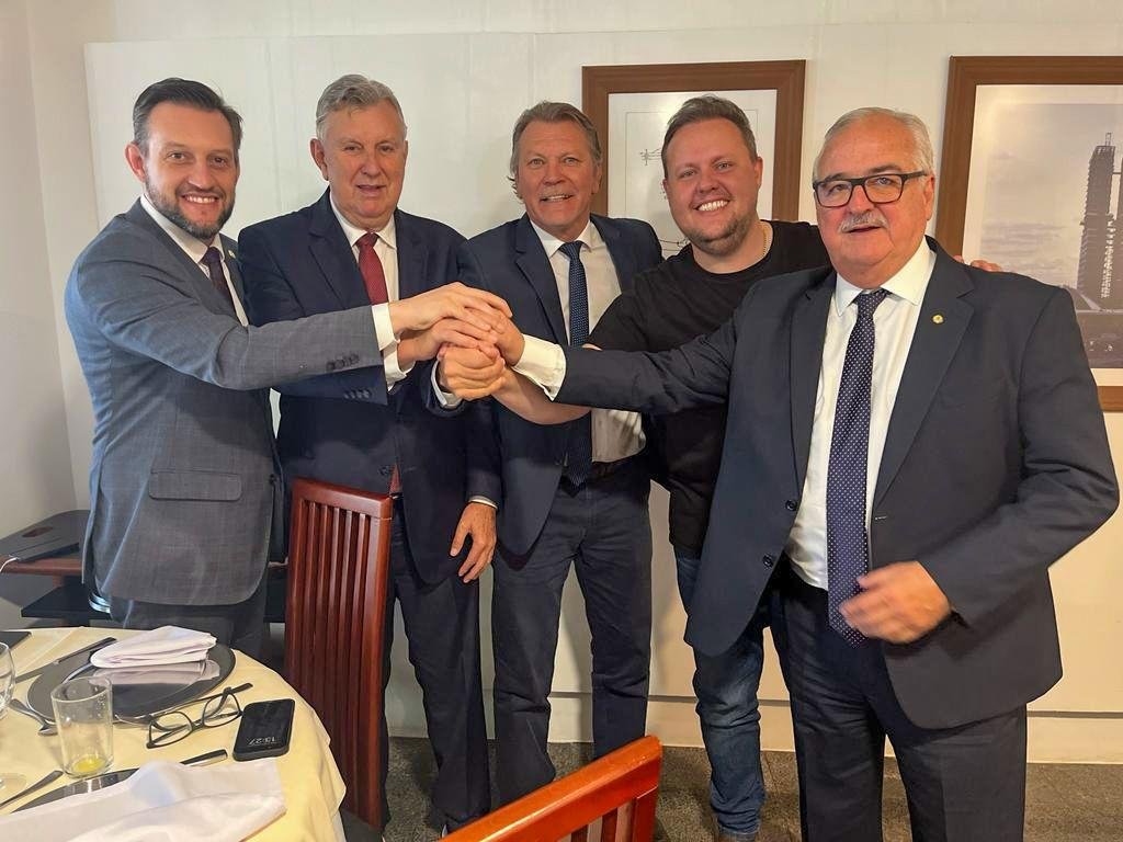Pasin e Heinze apoiam chapa que tem Hamm (1&ordm; vice), Covatti Filho (presidente) e Westphalen (2&ordm; vice)
