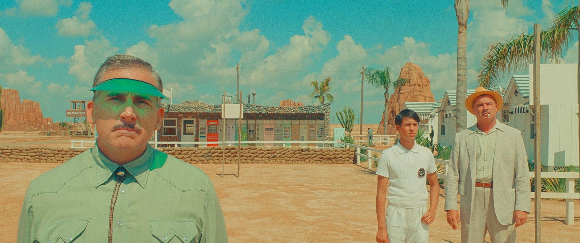 Steve Carell (E) integra o elenco do filme &lsquo;Asteroid City&rsquo;, a nova produ&ccedil;&atilde;o do aclamado cineasta Wes Anderson