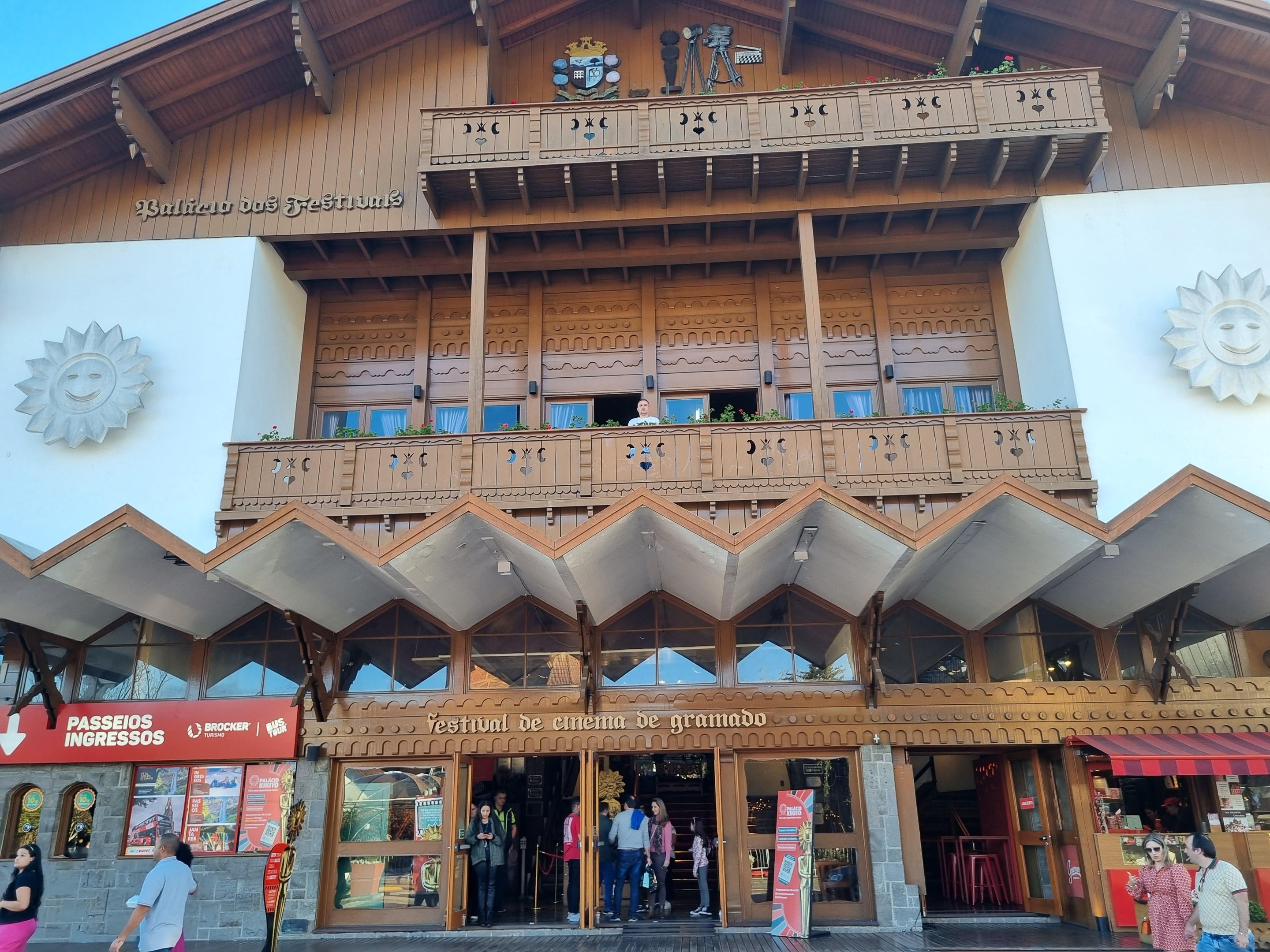 Pal&aacute;cio dos Festivais recebe novamente os filmes e as estrelas do Festival de Gramado em sua 51&ordf; edi&ccedil;&atilde;o