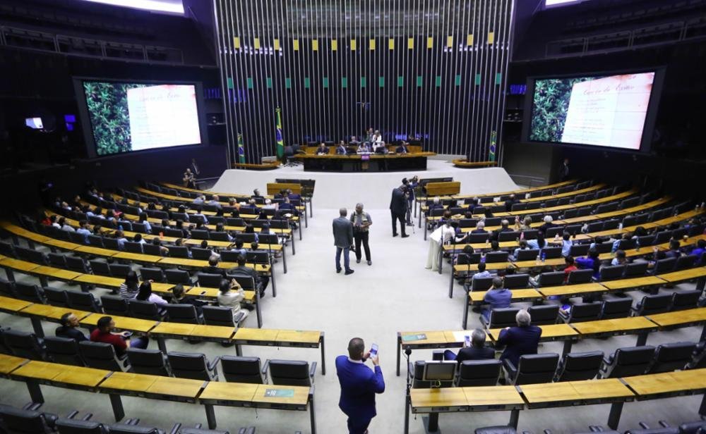 Deputados esperam contrapartida