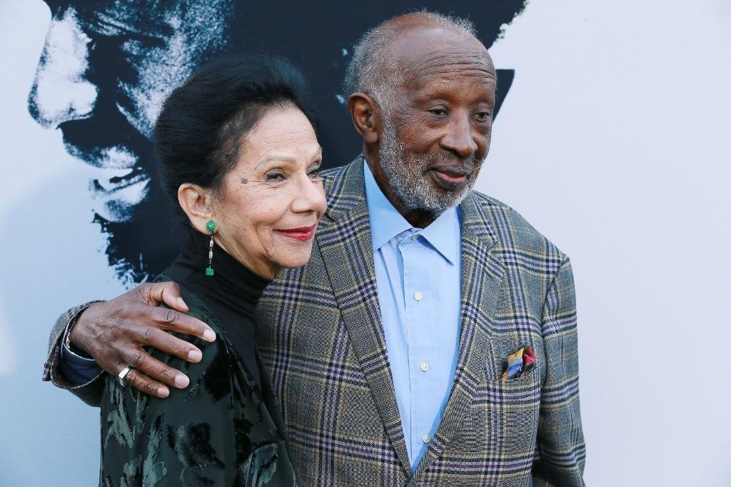 Clarence Avant e sua esposa Jacqueline Avant em premiere de 2019 de 'The Black Godfather'