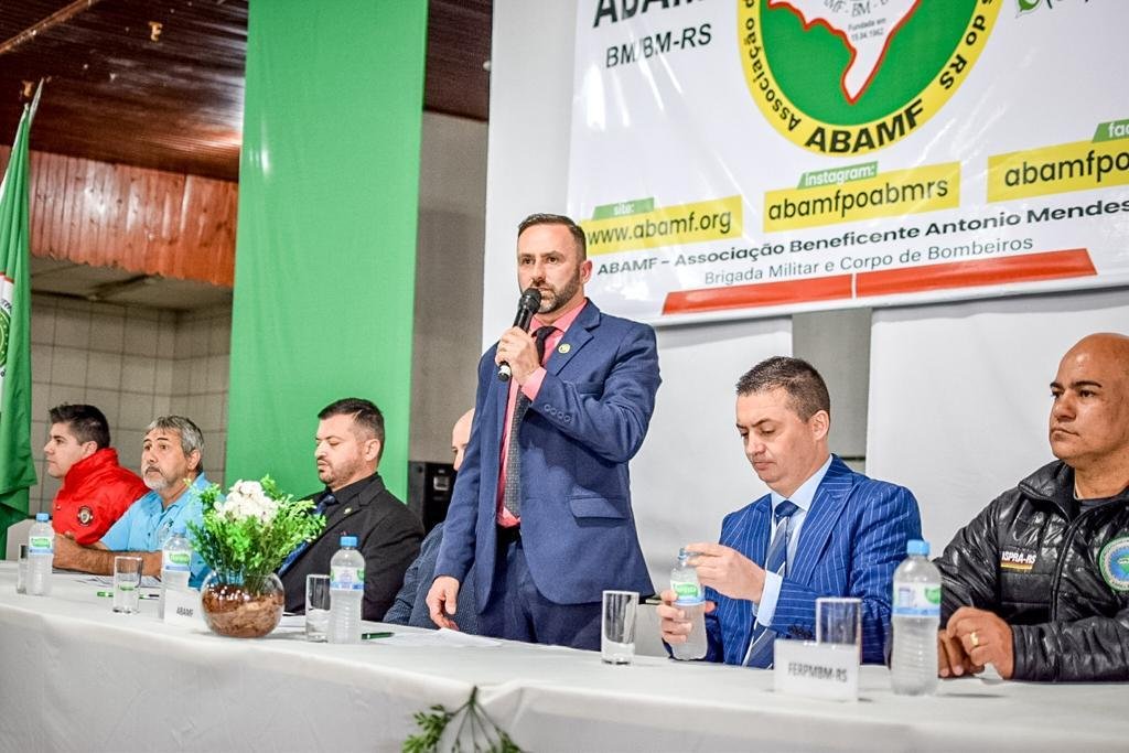 Ribas afirmou que o projeto aprovado em 2020 subdividiu a classe dos soldados em tr&ecirc;s n&iacute;veis