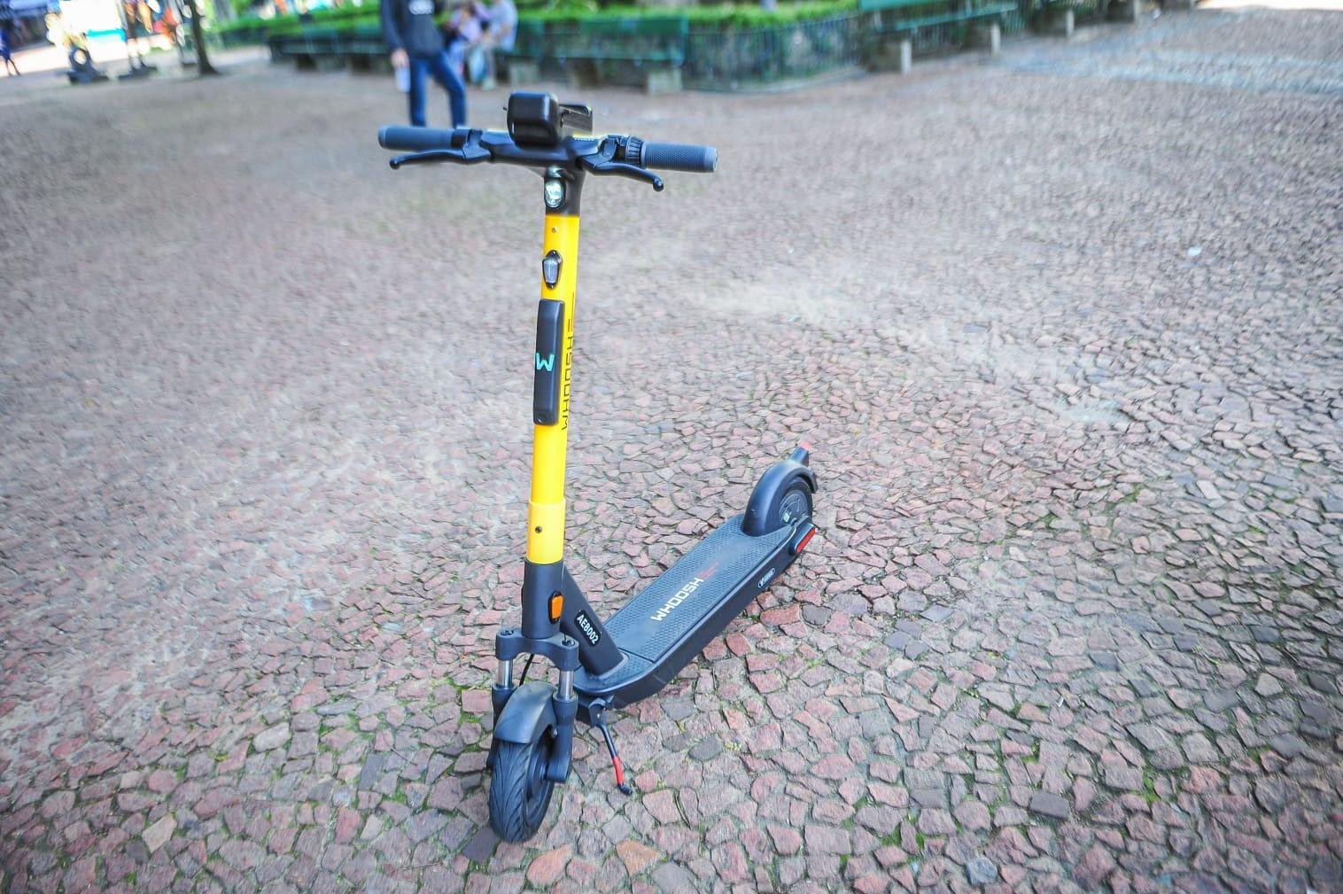 O novo servi&ccedil;o de patinete de Porto Alebre ser&aacute; 24 horas por dia e o custo ser&aacute; de R$ 3 para o desbloqueio e mais R$ 0,80 por minuto