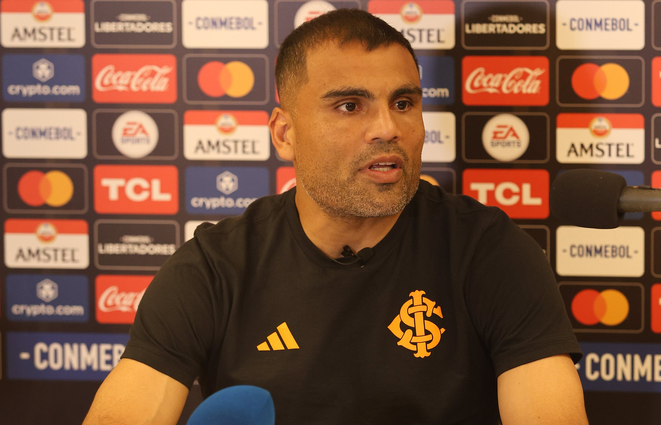 Zagueiro salientou papel da experi&ecirc;ncia