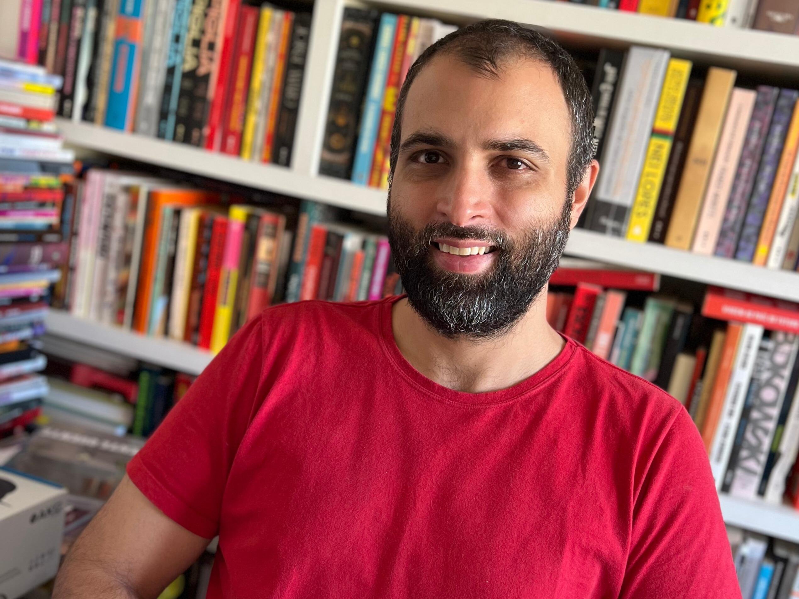 Rodrigo Casarin aborda em seus textos as quest&otilde;es ligadas &agrave; leitura dos livros, bibliotecas, especificidades dos apaixonados pelo mundo liter&aacute;rio