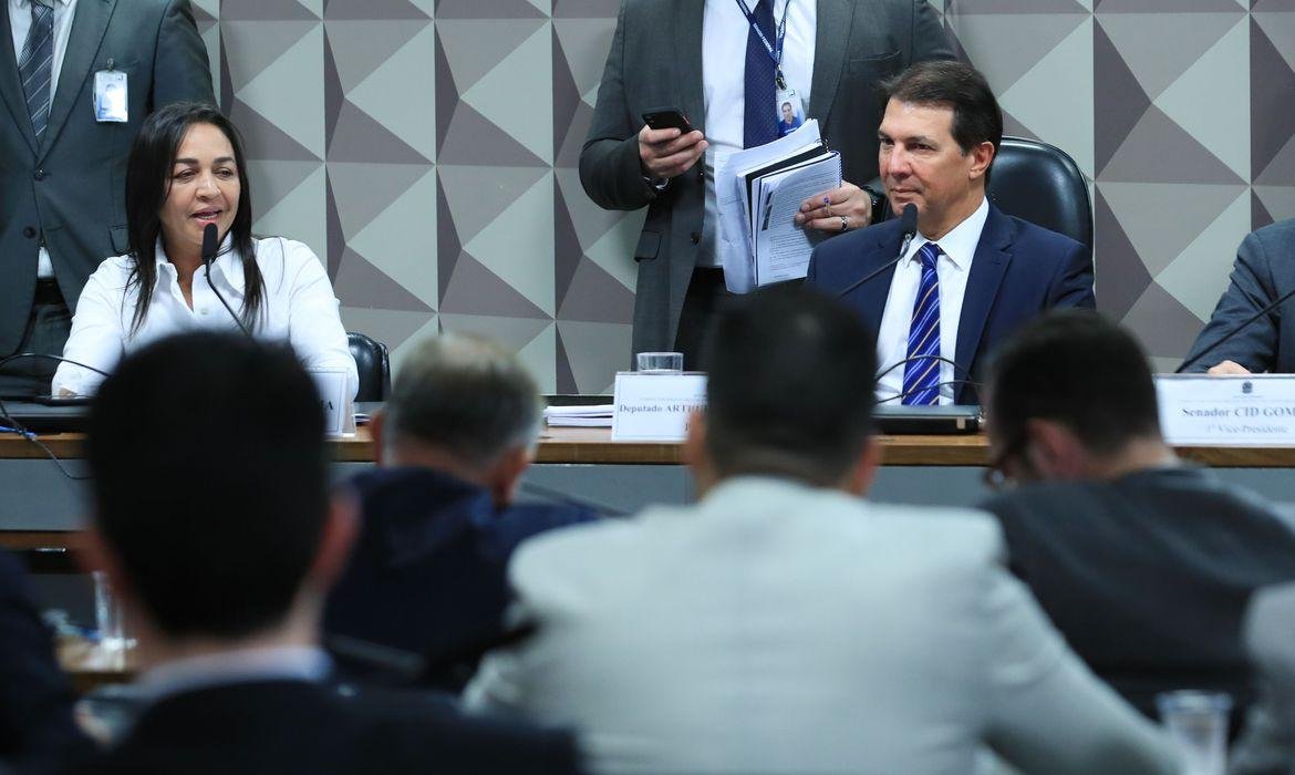 J&aacute; sobre o encontro com o comandante-geral no QG do Ex&eacute;rcito, Arthur Maia garantiu que n&atilde;o ouviu dele pedido de tratamento especial