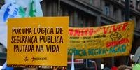 Em Porto Alegre o ato ocorreu na Esquina Democrática, no centro