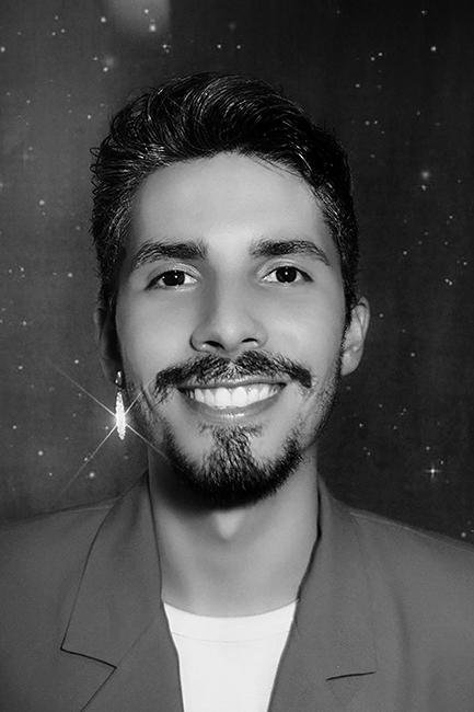 Escritor potiguar Pedro Rhuas