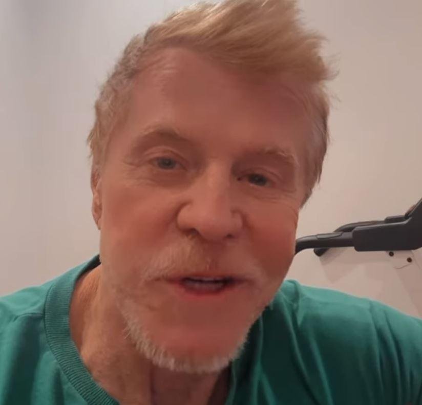 Ator postou um v&iacute;deo em seu perfil do Instagram para tranquilizar os f&atilde;s