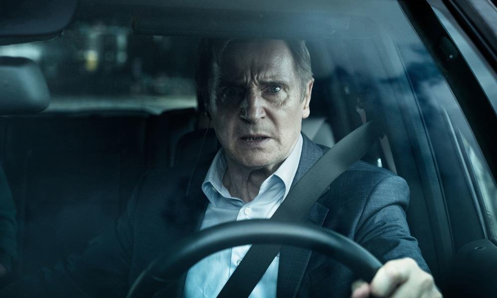 A a&ccedil;&atilde;o de "A Chamada" se passa, predominantemente, dentro de um carro, que circula pelas ruas de Berlim, na Alemanha