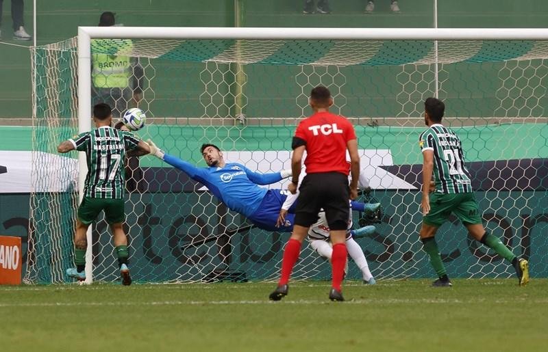 Time mineiro tenta se manter vivo