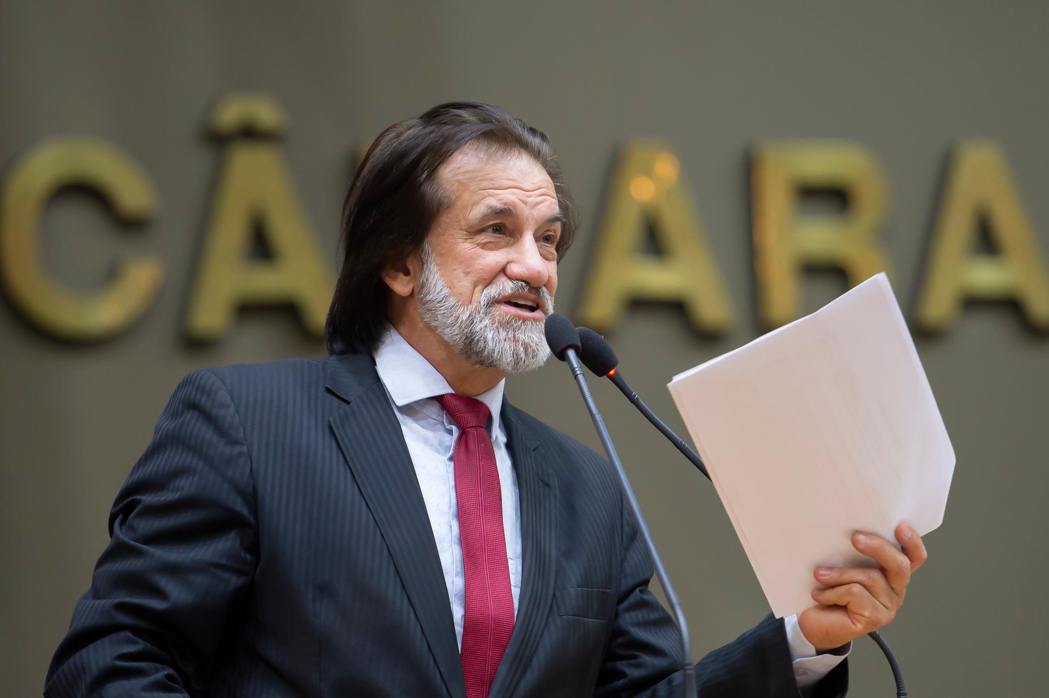 Oliboni &eacute; autor da lei que instituiu o Dia da Democracia em 8 de janeiro
