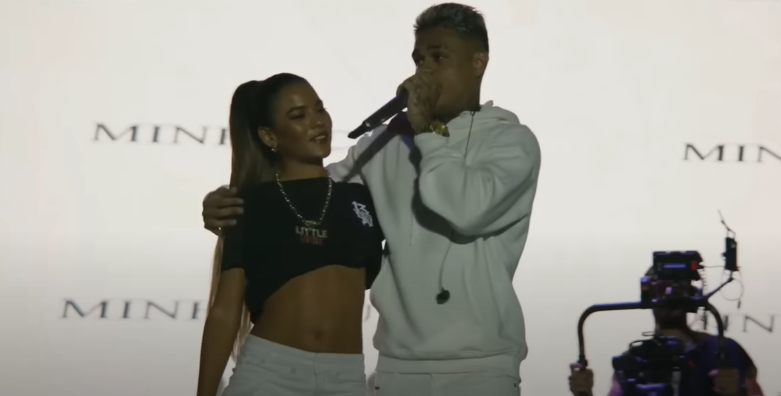 Atriz Bella Campos anunciou o fim do seu relacionamento com o cantor MC Cabelinho ap&oacute;s oito meses juntos