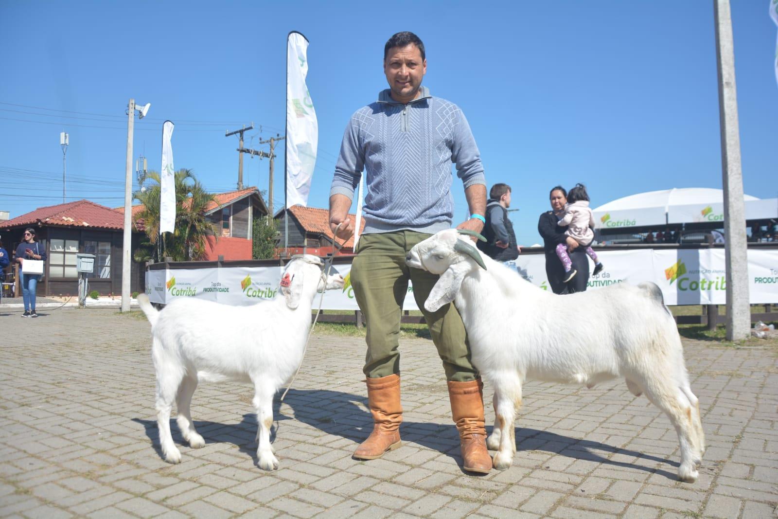 Renato Moreira Linhares, de Santana do Boa Vista, comprou animais no Rio Grande do Norte