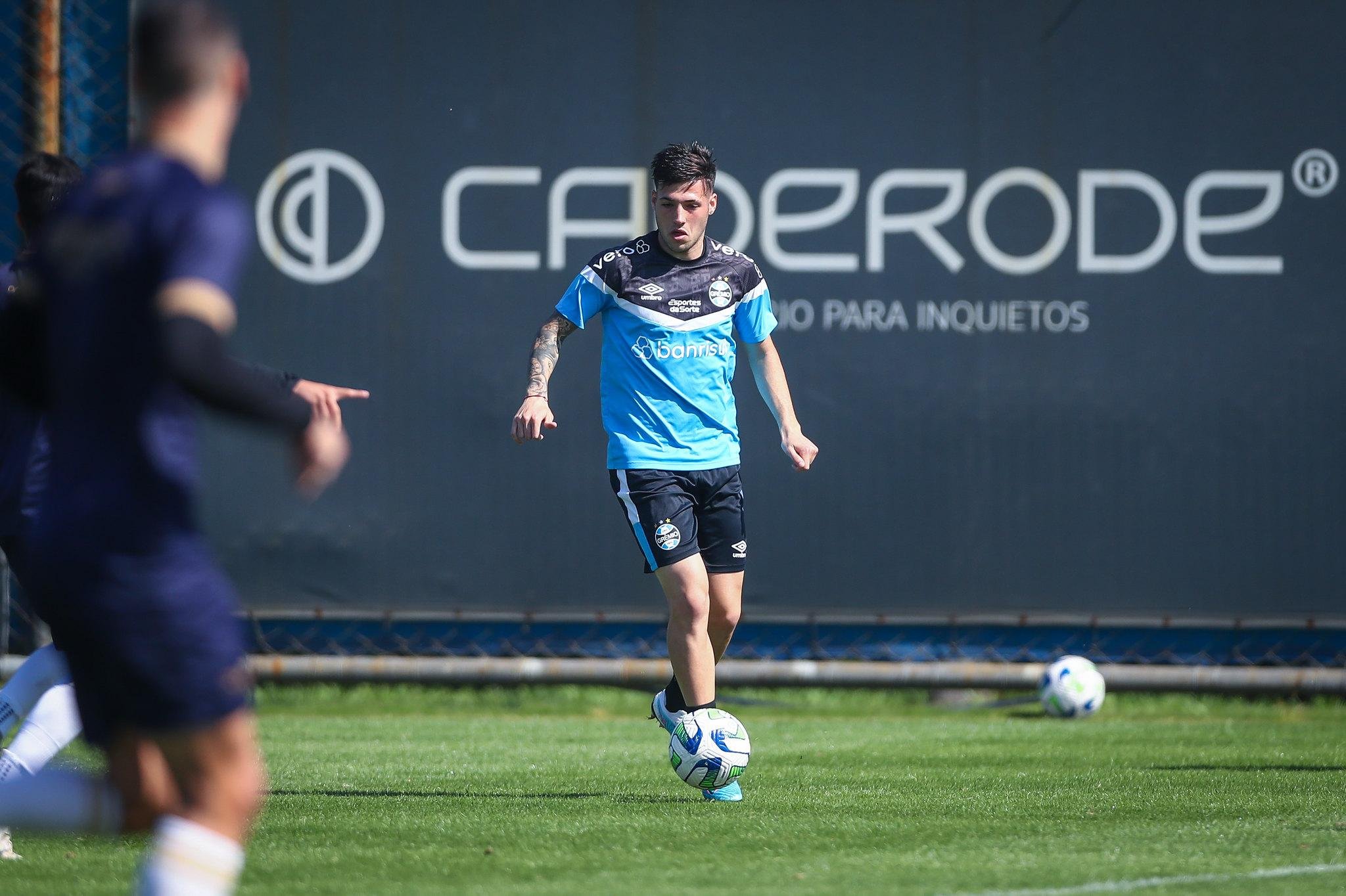 Besozzi marcou um dos gols da vit&oacute;ria nesta manh&atilde;