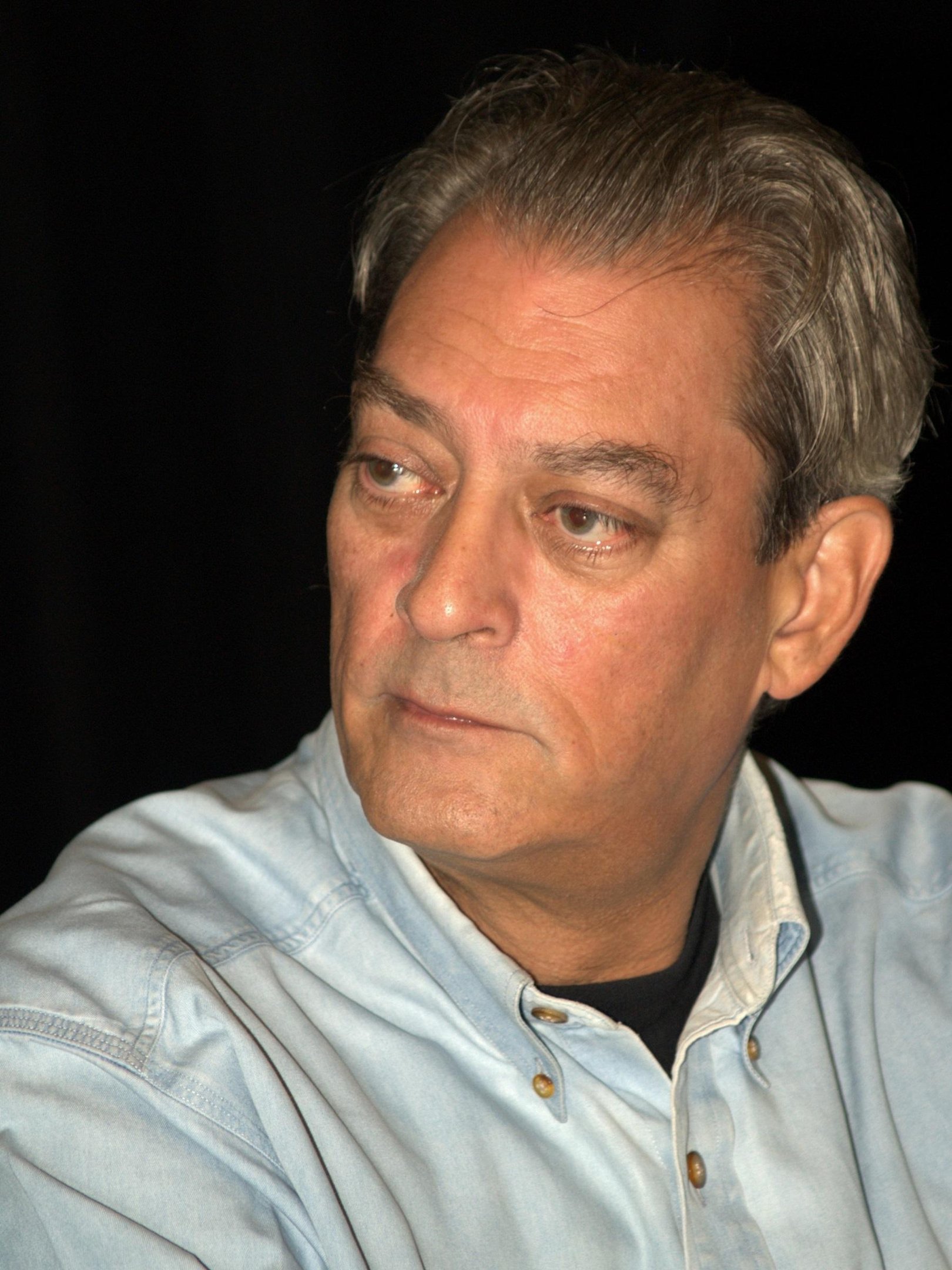 Escritor Paul Auster