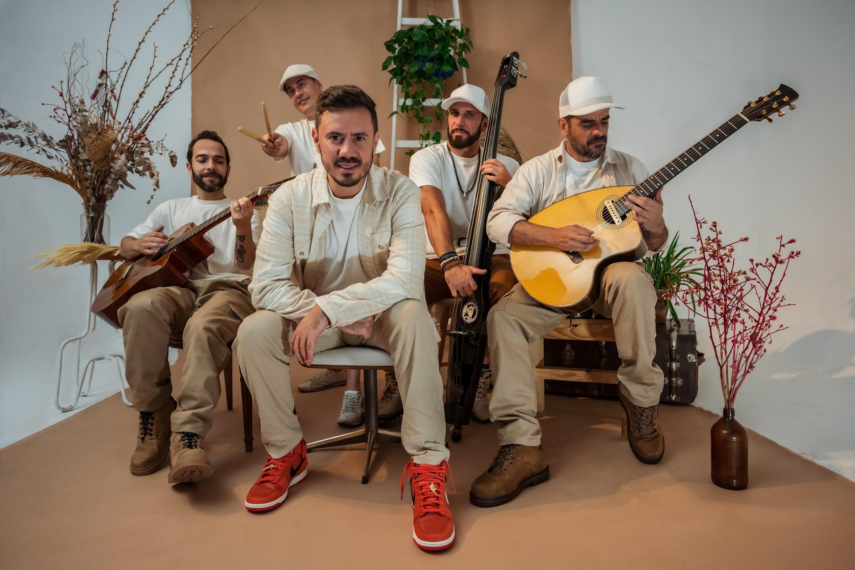 Planta e Raiz se apresenta nesta sexta-feira, a partir das 23h30min, no Bar Opini&atilde;o