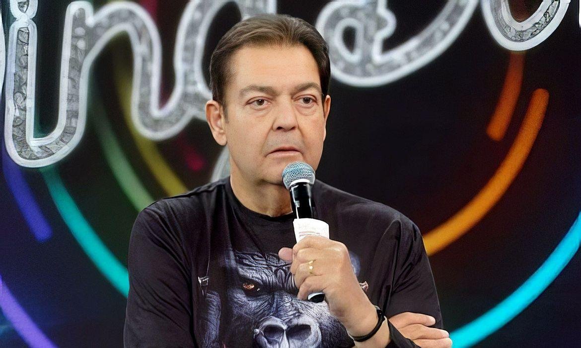 Apresentador apresenta evolu&ccedil;&atilde;o ap&oacute;s transplante