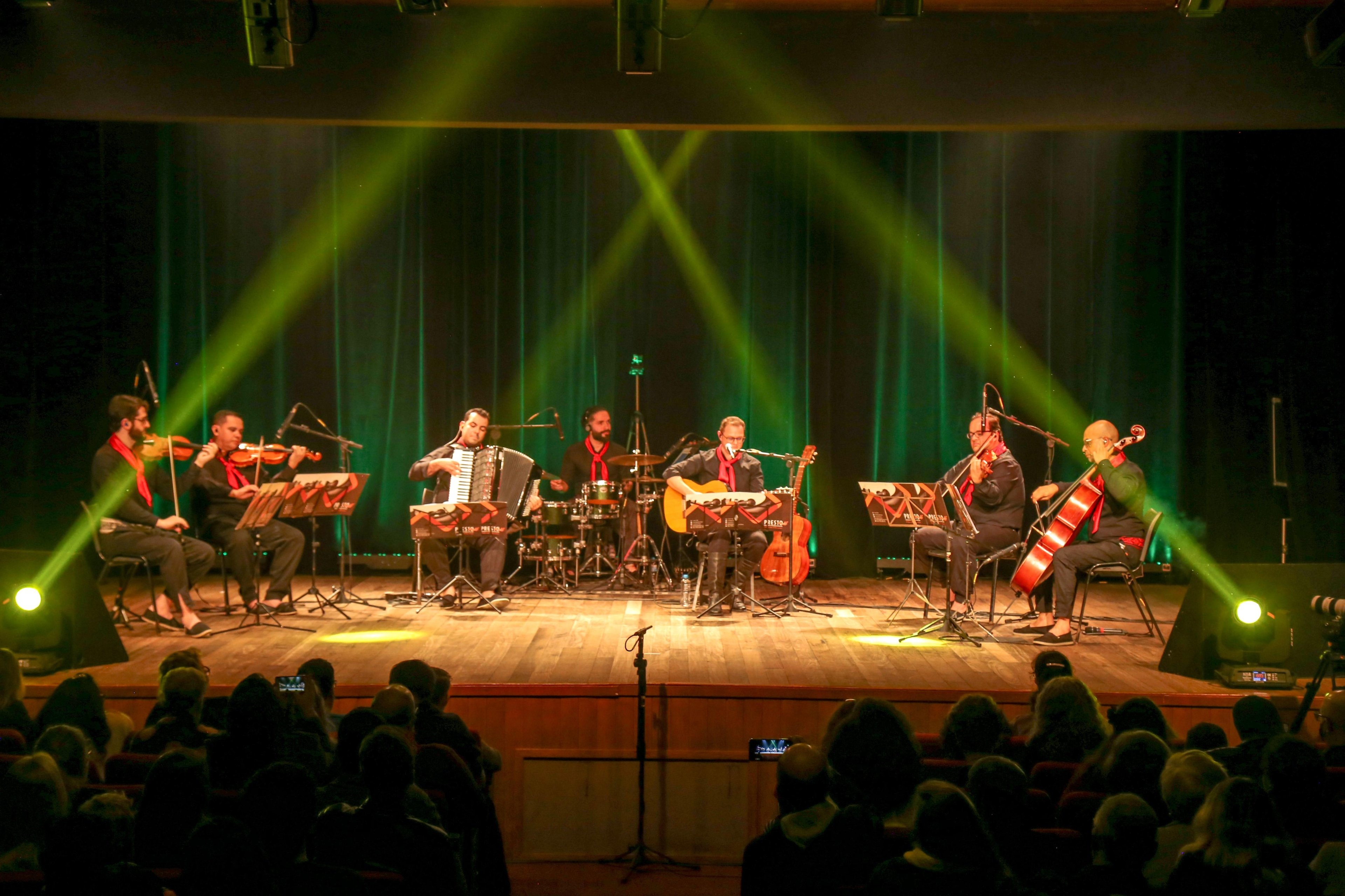 Concerto prop&otilde;e uma forma diferente de escutar m&uacute;sicas gauchescas