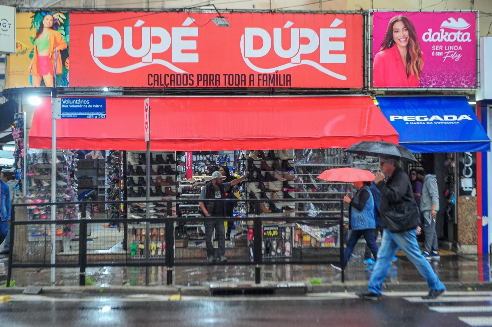Os estabelecimentos comerciais de Porto Alegre podem operar em hor&aacute;rios determinados pelas pr&oacute;prias empresas