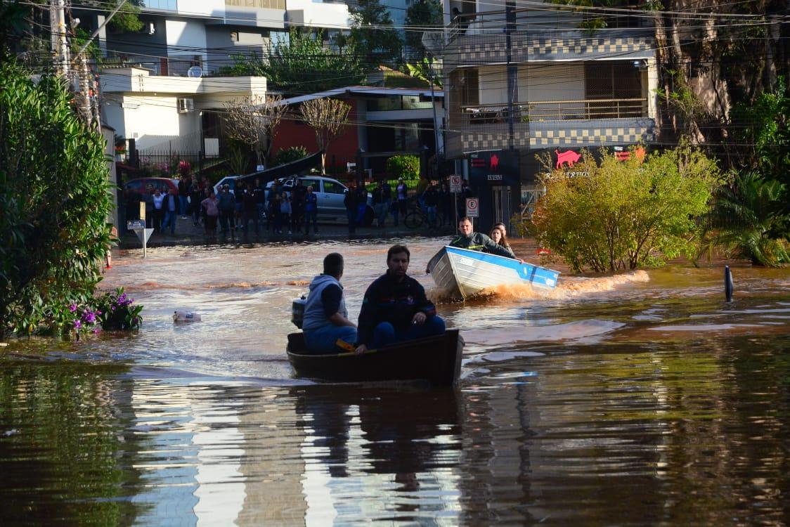 V&aacute;rios pontos da cidade s&atilde;o acess&iacute;veis apenas de barco