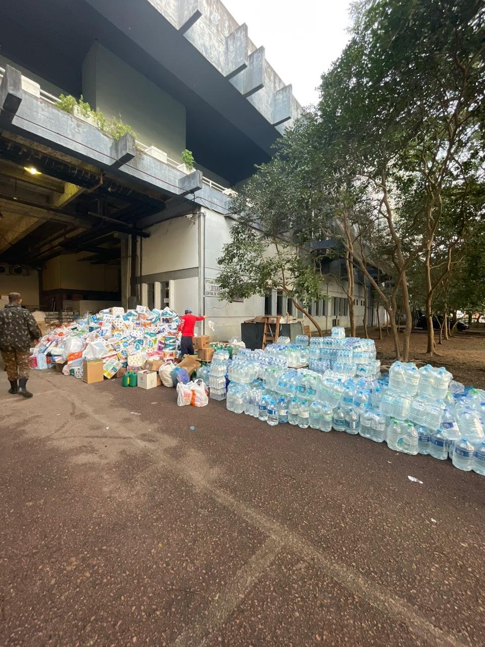 Os mantimentos est&atilde;o sendo destinado na Central de Doa&ccedil;&otilde;es do Centro Administrativo Fernando Ferrari (Caff), em Porto Alegre