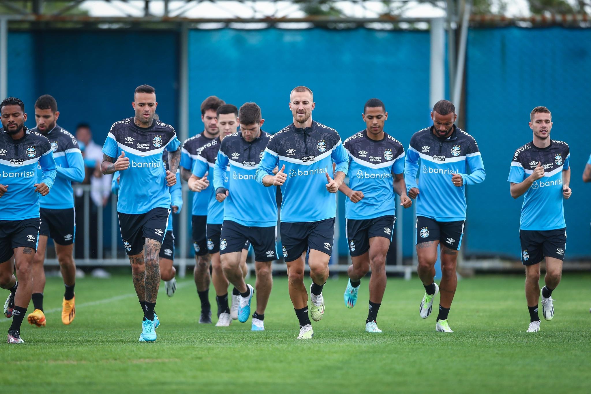 Jogadores voltaram aos trabalhos nesta sexta-feira